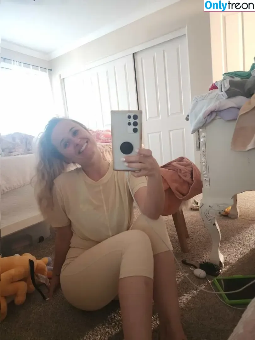 Mommy Noelle голая photo #0004 (alexankeona / goodformommy)