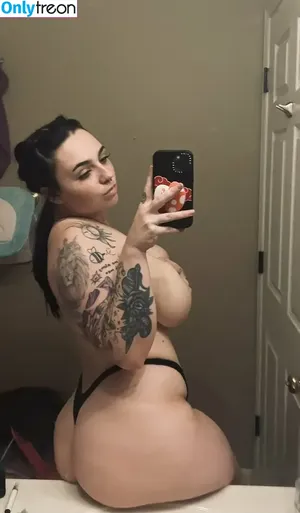 Mommyprincessuwu / mommyprincess_ / uwumilf nude photo #0159
