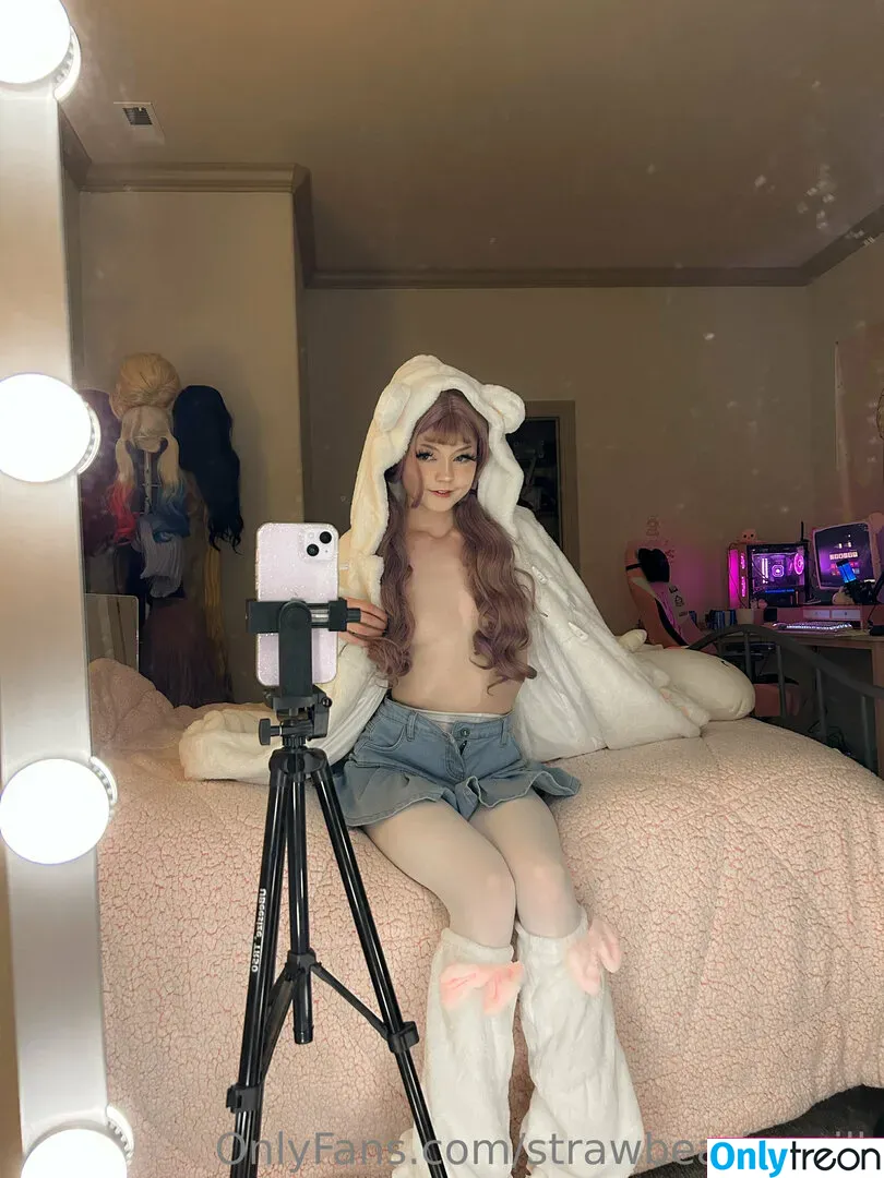 momofuel nude photo #0004 (sleepystrawbaby)