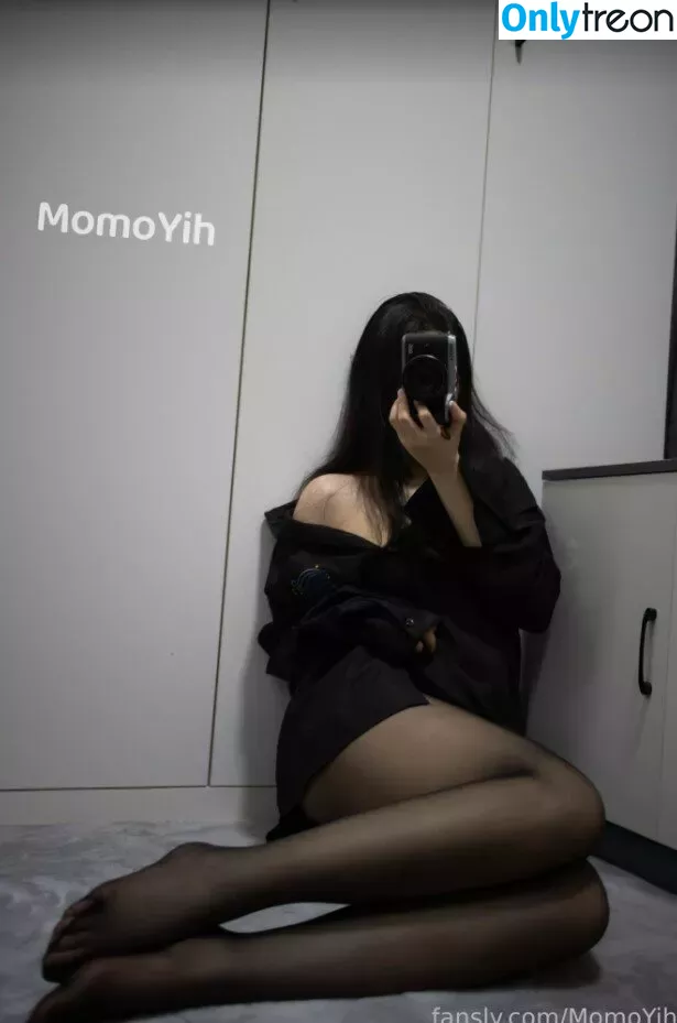 MomoYih голая photo #0001 (momo)