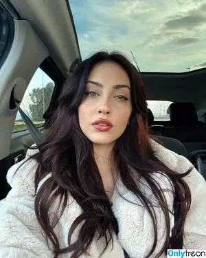 Mona Schon / Italian Streamer / monaschon nude photo #0055