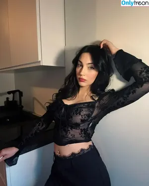 Mona Schon / Italian Streamer / monaschon nude photo #0077