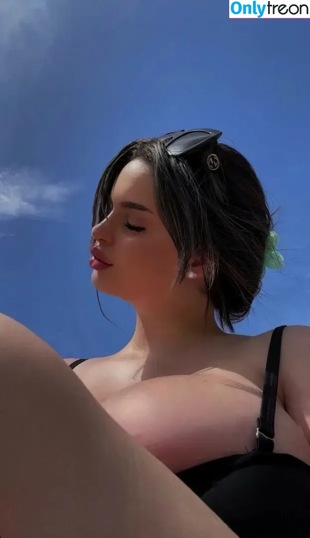 Monamona_fairy голая photo #0005 (Instagram girl with huge tits)