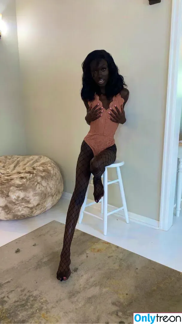 monamonhoe nude photo #0008 (itsmonamonhoe)