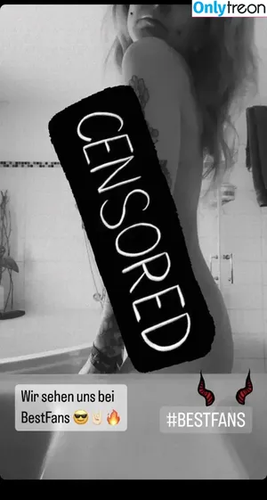 MonaRockt / monamarie / monarockt_official nude photo #0001