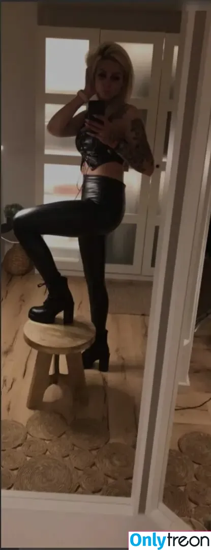 MonaRockt nude photo #0015 (monamarie / monarockt_official)