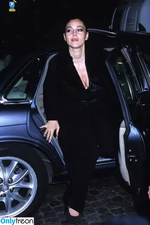 Monica Bellucci / aMonicaBellucci / monicabellucciofficiel фото голая #1546
