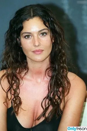 Monica Bellucci / aMonicaBellucci / bellucciginebra / monicabellucciofficiel nude photo #1593