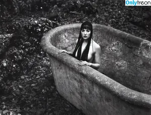 Monica Bellucci / aMonicaBellucci / bellucciginebra / monicabellucciofficiel nude photo #1641