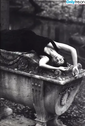 Monica Bellucci / aMonicaBellucci / bellucciginebra / monicabellucciofficiel nude photo #1644