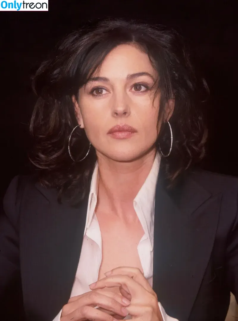 Monica Bellucci голая photo #1366 (aMonicaBellucci / bellucciginebra / monicabellucciofficiel)