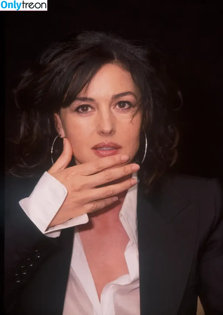 Monica Bellucci голая photo #1368 (aMonicaBellucci / bellucciginebra / monicabellucciofficiel)