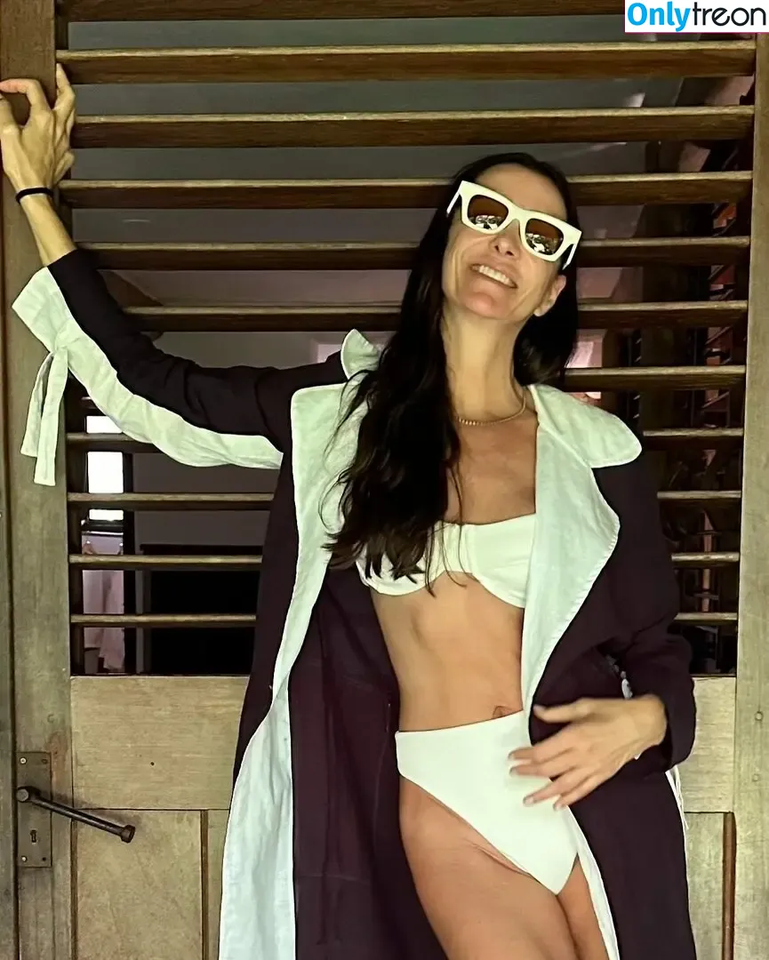 Monica Martelli голая photo #0005 (monicamartelli)