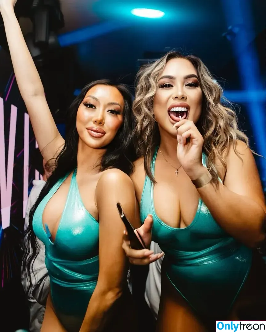 Monica Vy Nguyen nude photo #0003 (heatloungemonvy / monicavynguyen)