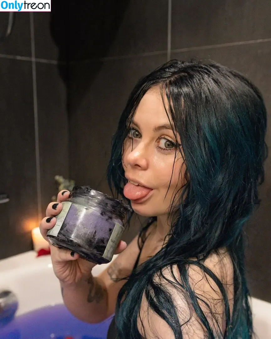 Moo Smith nude photo #0008 (itsmoosmith / killinitqueen)
