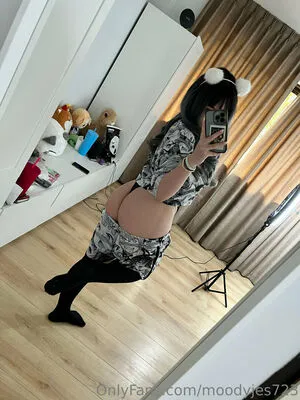 moodyjes723 / MoodyNekoJes nude photo #0080
