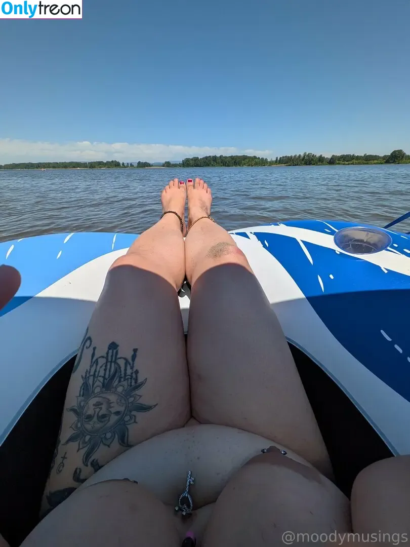 moodymusings nude photo #0095 (thesemoodymusings)