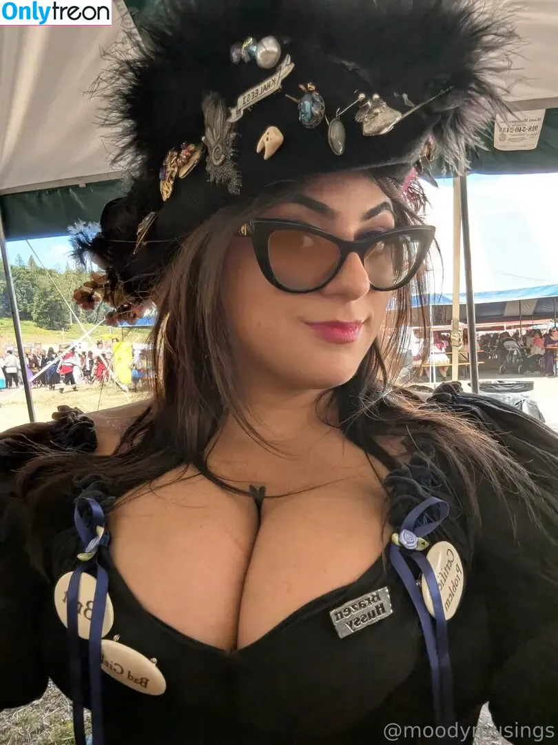 moodymusings nude photo #0135 (thesemoodymusings)