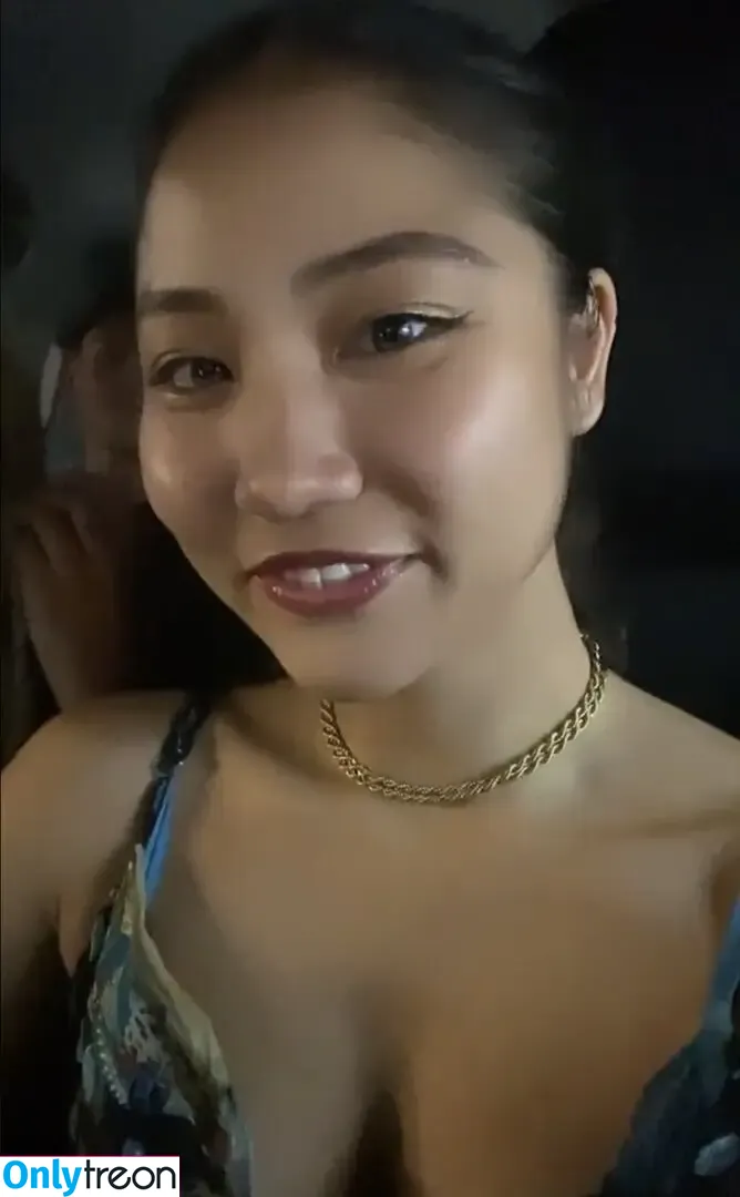 moomoo nude photo #0007 (moo_moo_momo_ / mooomoo)