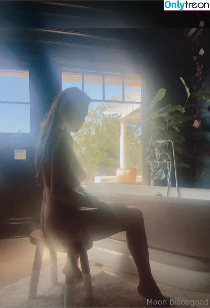 Moonbloodgood nude photo #0034 (realmoonbloodgood)