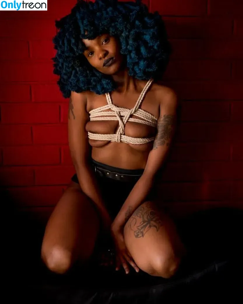 Moonchild Sanelly nude photo #0003 (moonchildsanelly)