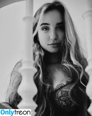 Moonlight ASMR / moonlightasmr_official nude photo #0050