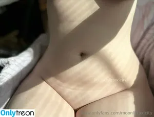  nude photo #0004