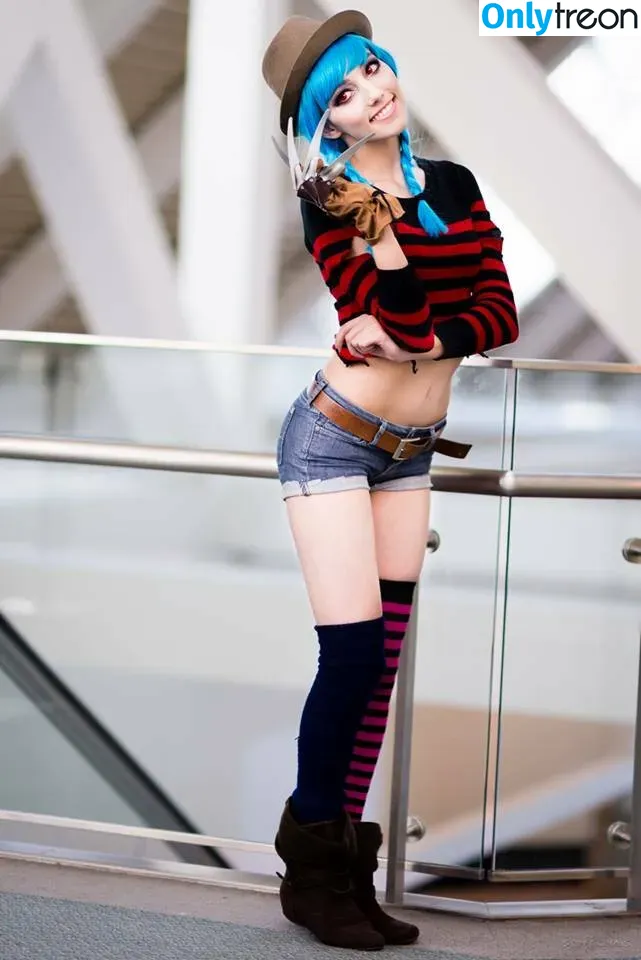 moonstreuxx nude photo #0120 (moonstreuxx)