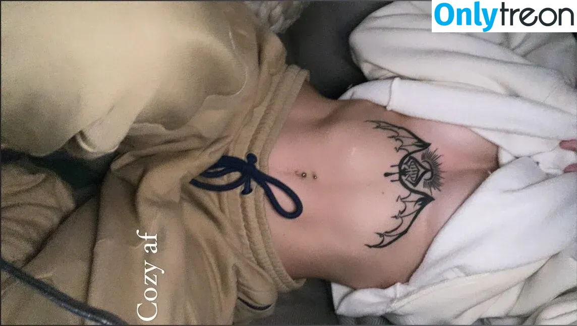 moonstreuxx голая photo #0212 (moonstreuxx)