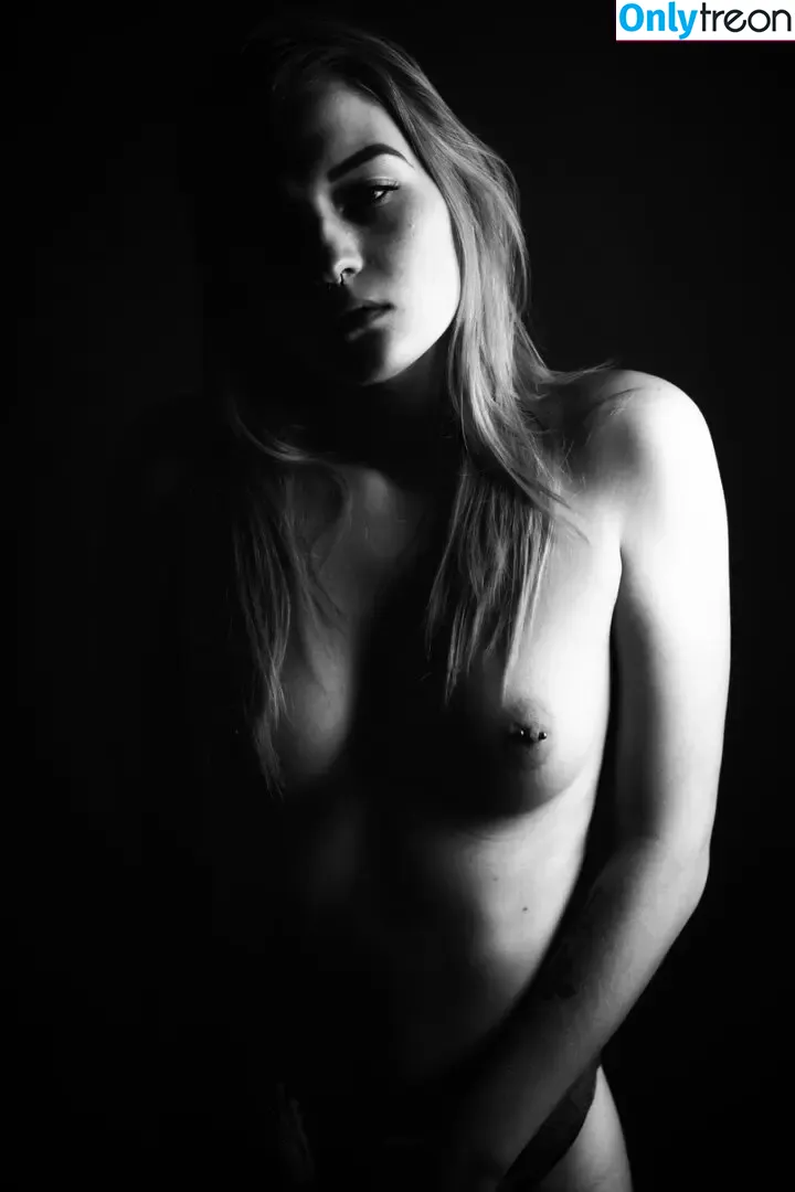 mopsiie голая photo #0009 (mopsiie_2.1)