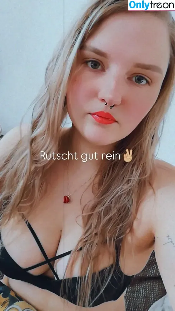 mopsiie nude photo #0085 (mopsiie_2.1)