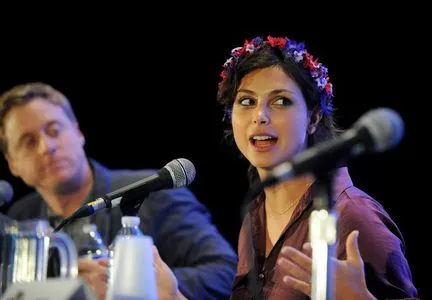 Morena Baccarin / morenabaccarin фото голая #0035