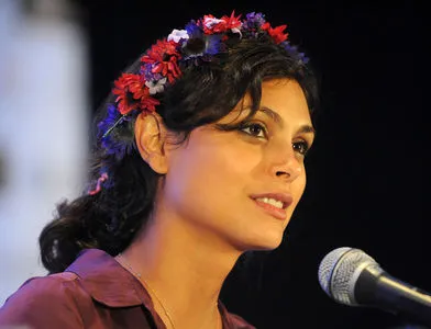 Morena Baccarin / morenabaccarin фото голая #0040