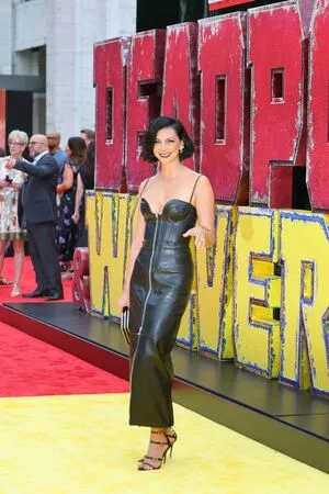 Morena Baccarin / morenabaccarin фото голая #0291