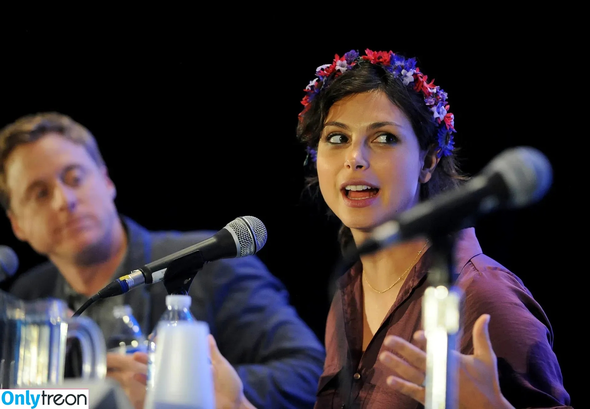 Morena Baccarin голая photo #0035 (morenabaccarin)