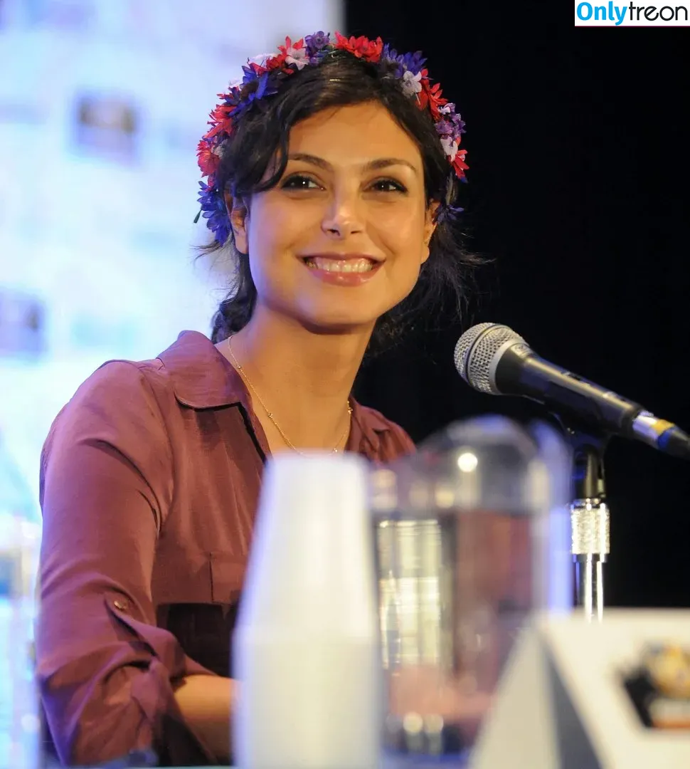 Morena Baccarin голая photo #0036 (morenabaccarin)