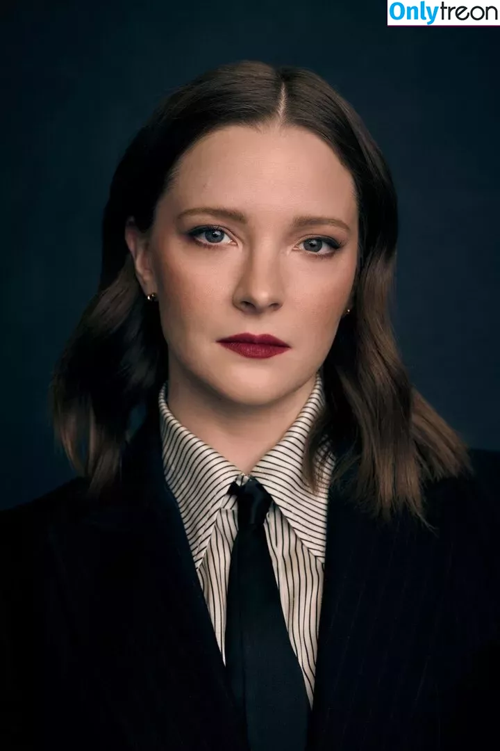 Morfydd Clark голая photo #0110 (morfydd_clark)