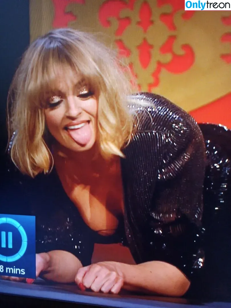 Morgana Robinson nude photo #0020 (morgana_robinson)