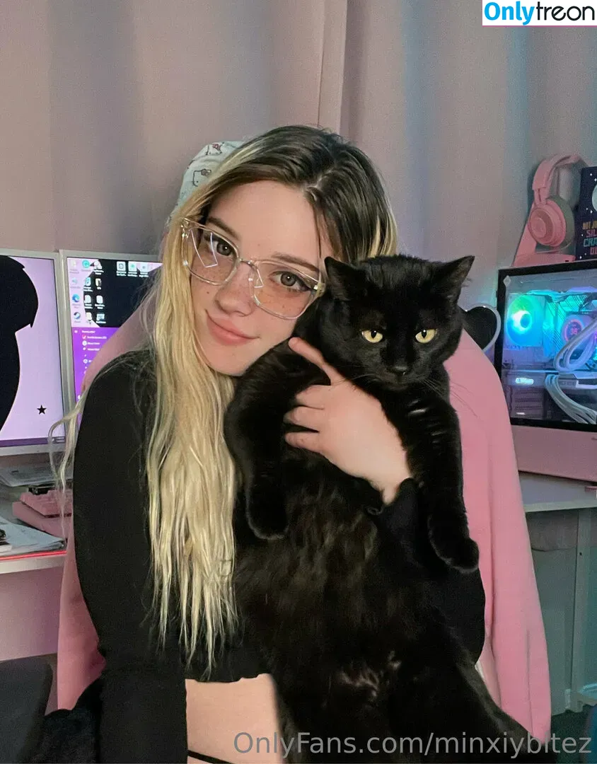 morganxlabs голая photo #0330 (MewLabbs / Minxymae / littlebyte)