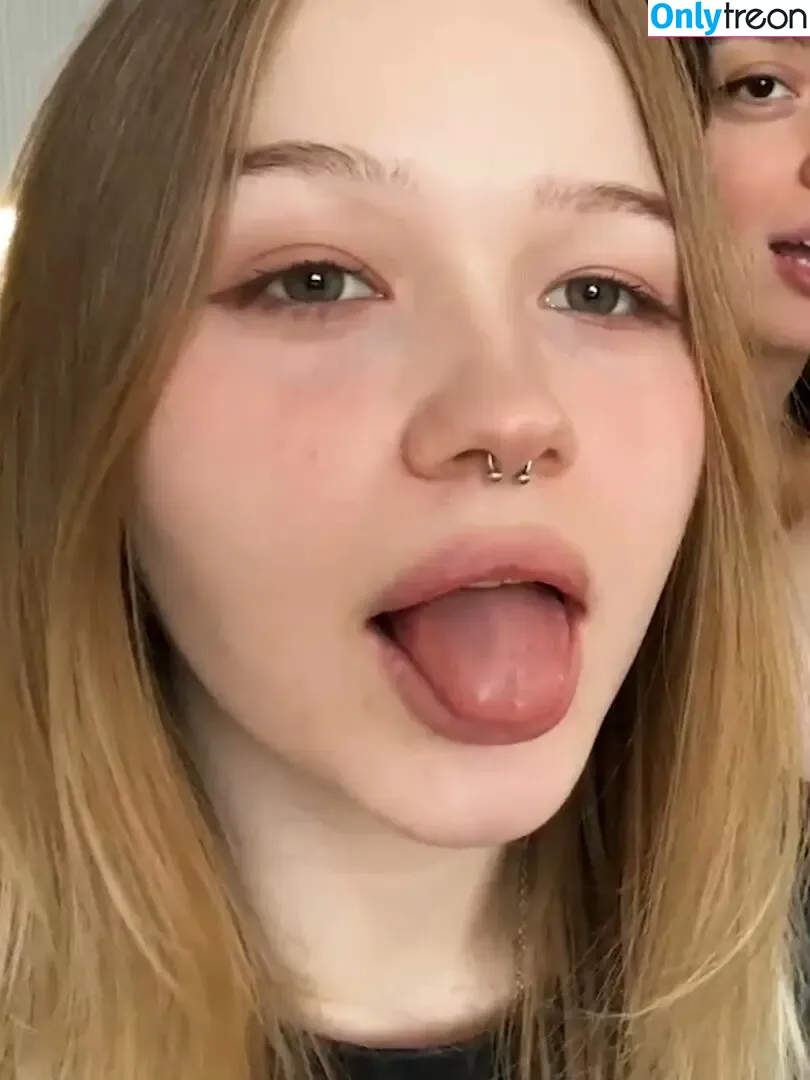 Morphe_ya nude photo #0021 (Morphe_ya)