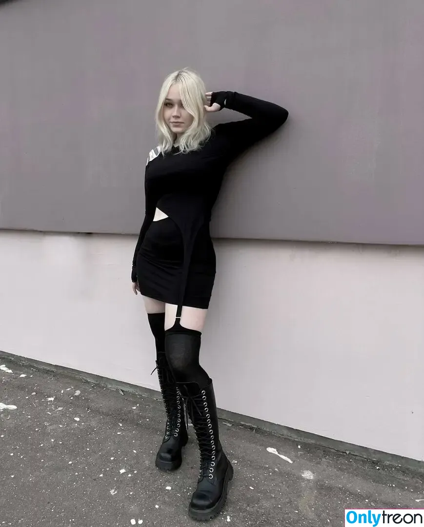Morphe_ya nude photo #0060 (Morphe_ya)