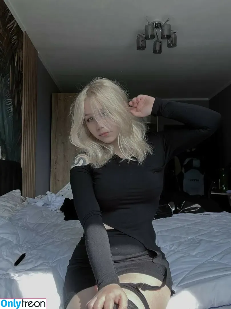 Morphe_ya nude photo #0084 (Morphe_ya)