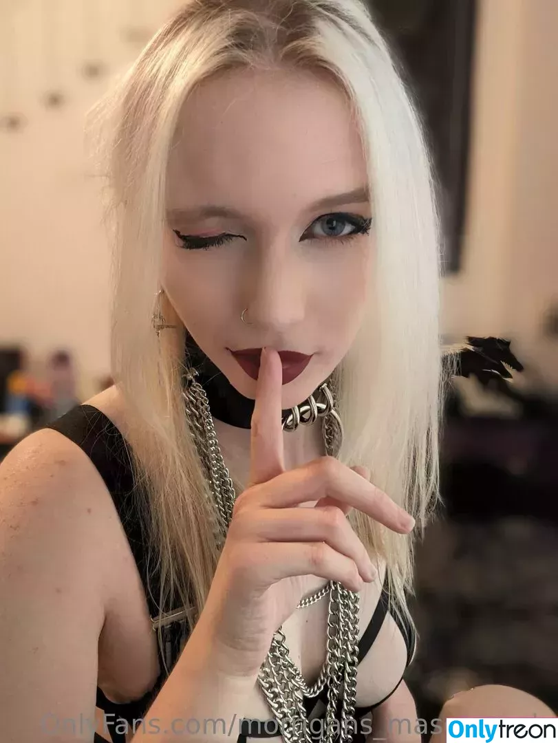 Morrigans Masquerade nude photo #0025 (Morrigans_masquerade)
