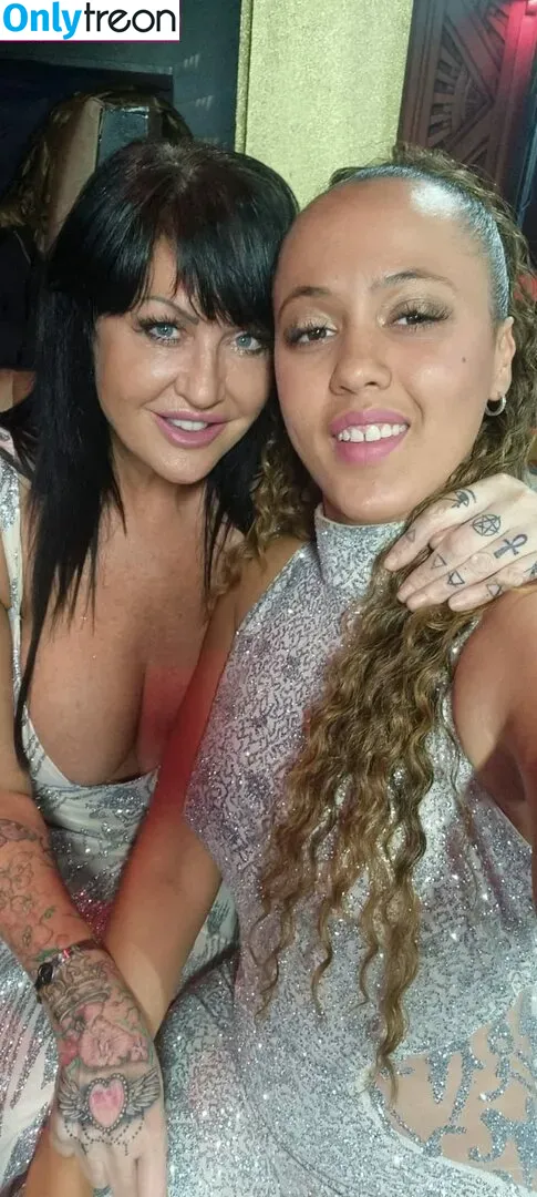 Mother_vs_Daughter nude photo #0018 (Mother_vs_Daughter)
