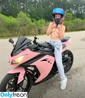 Motokenna nude photo #0001