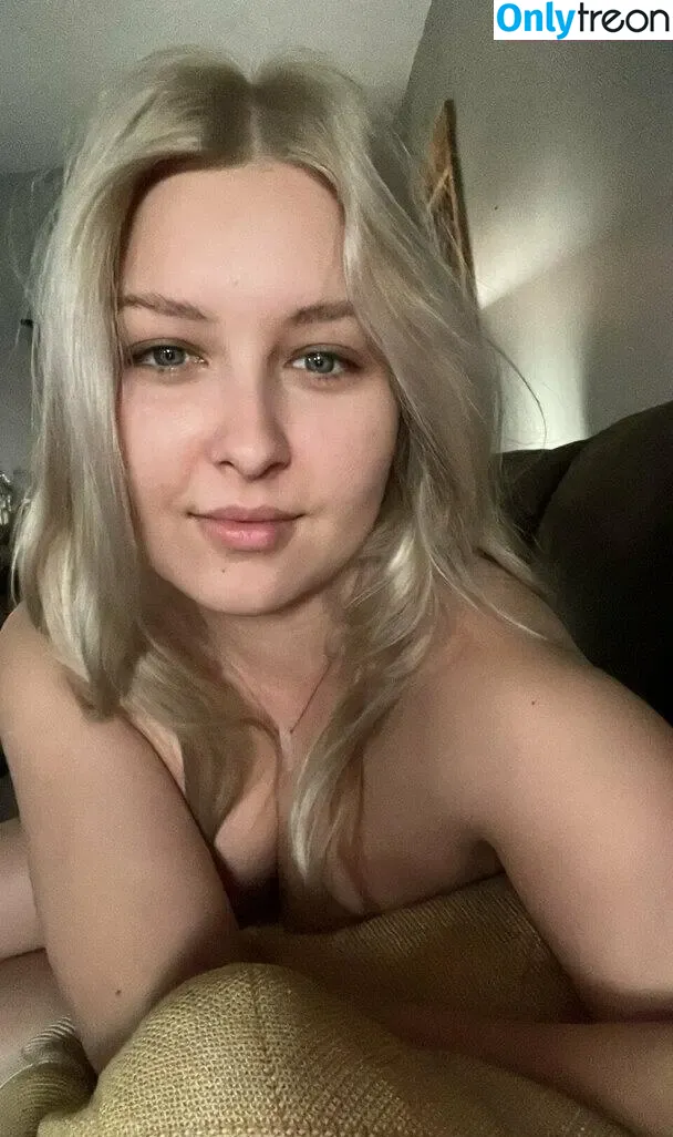 Motorsports Molly nude photo #0012 (motorsportmolly)