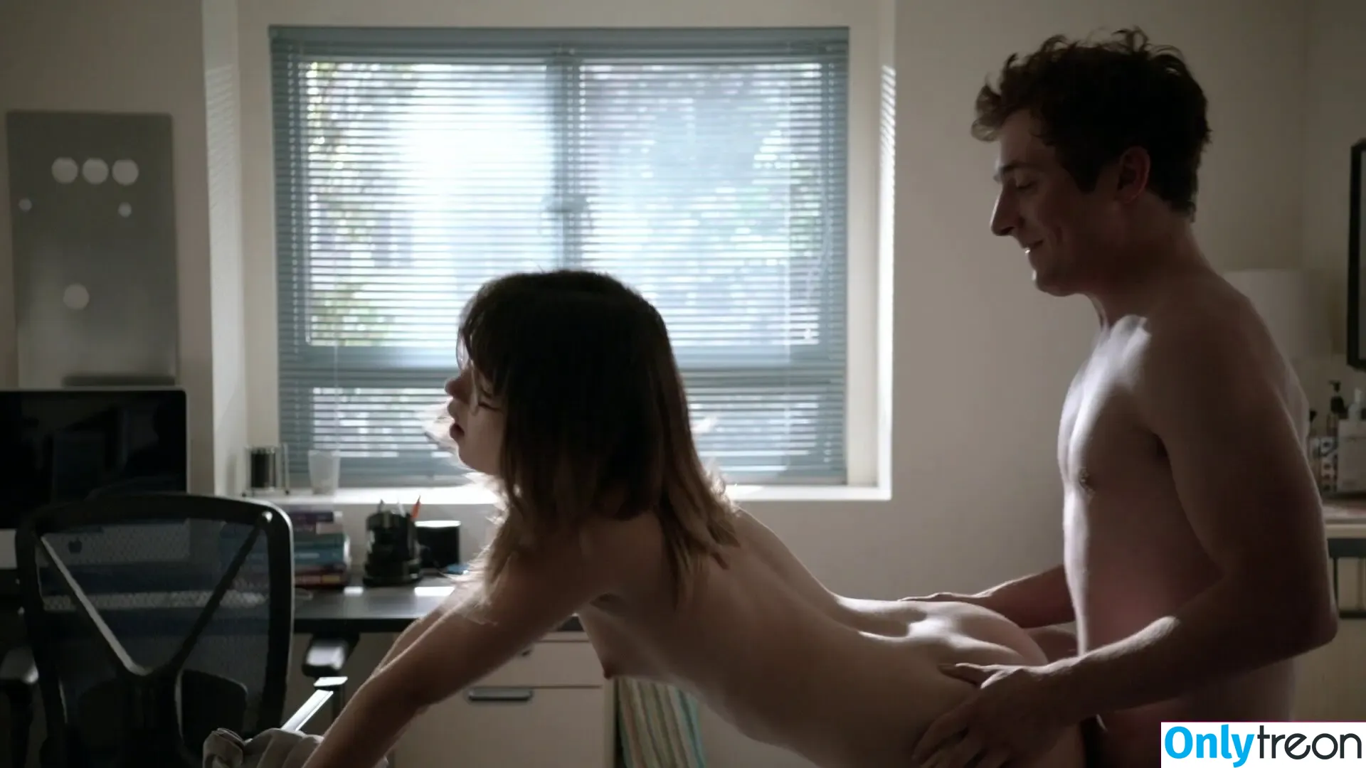 Movies and TV Scenes голая photo #0048 (Movies and TV Scenes)