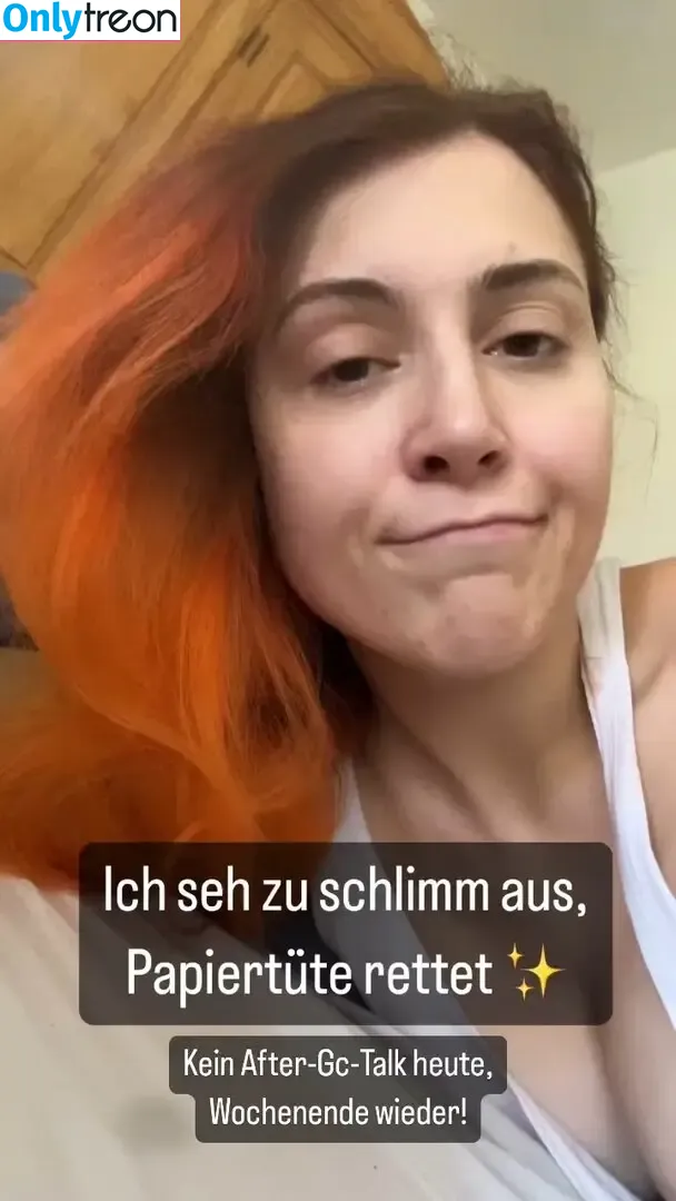 Mowky голая photo #0486 (Mowkytv)