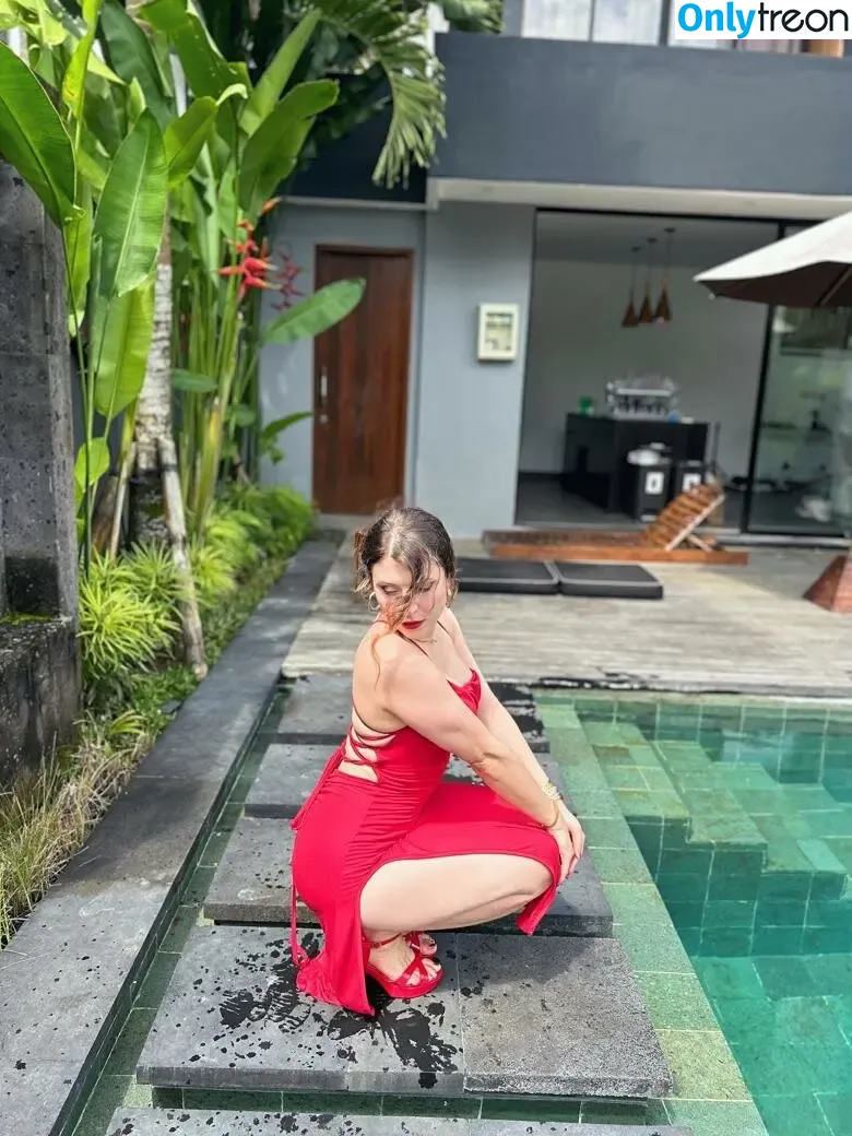 Mowkyfox nude photo #0204 (mowkyistnice)