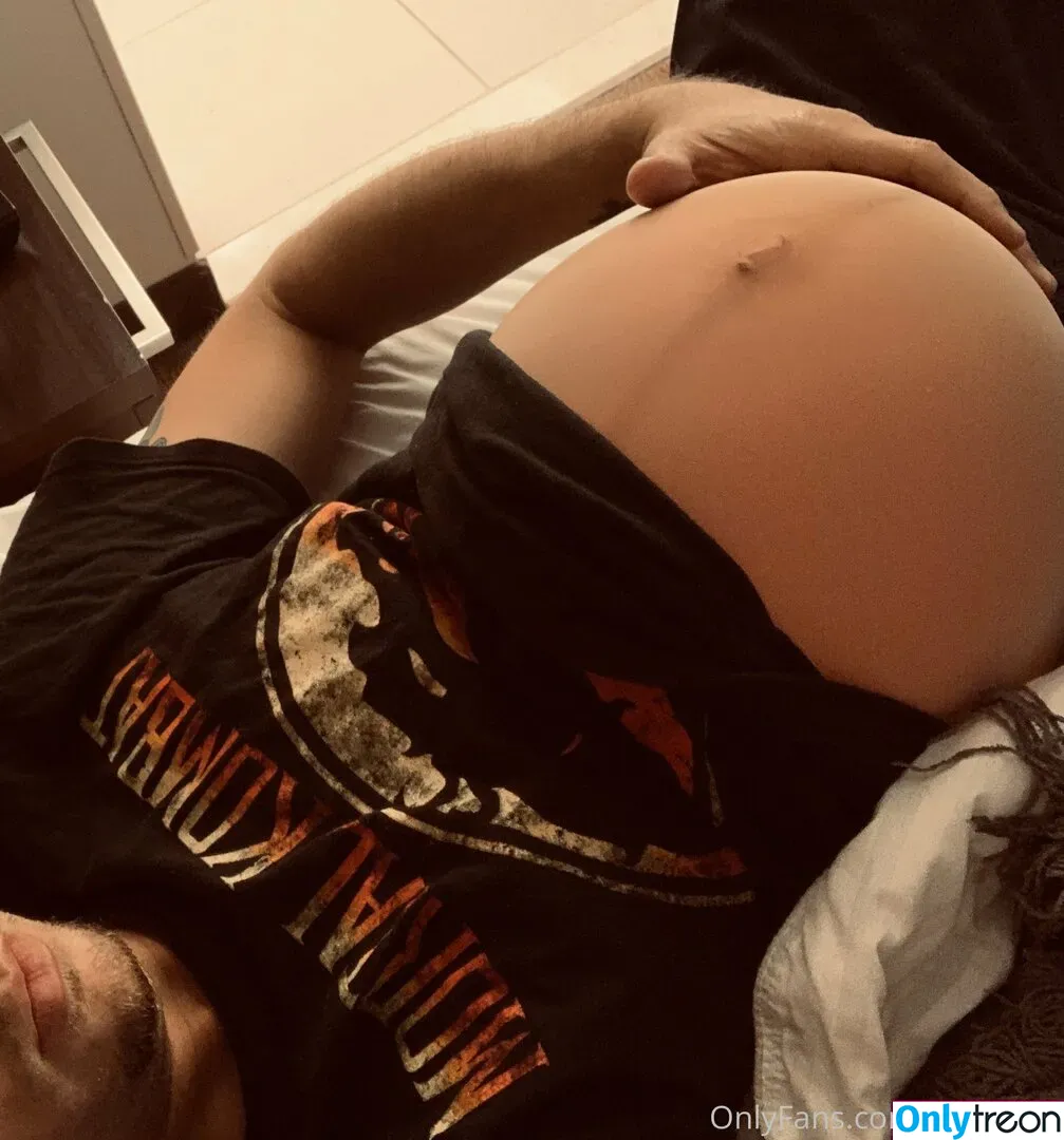 mpreg88 голая photo #0003 (mpregboy88)